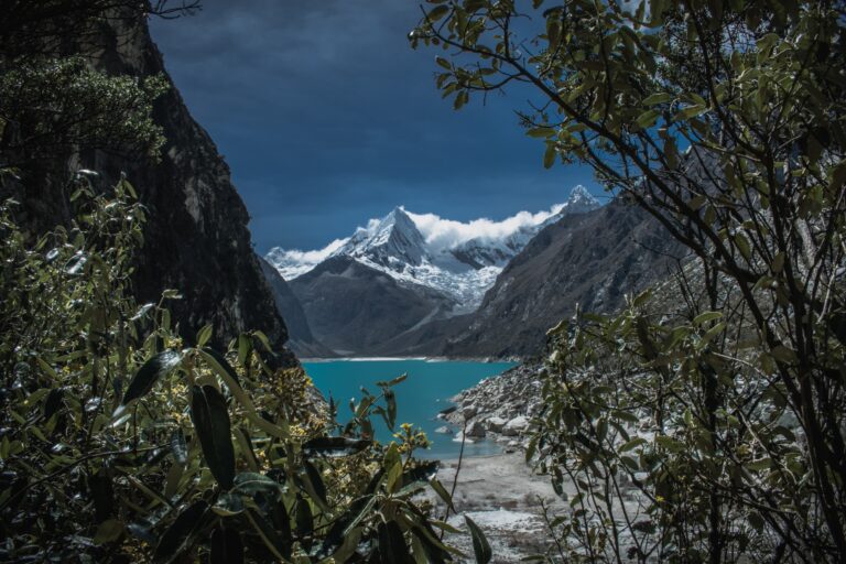 Découvrir la cordillère blanche et ses lagunes turquoises